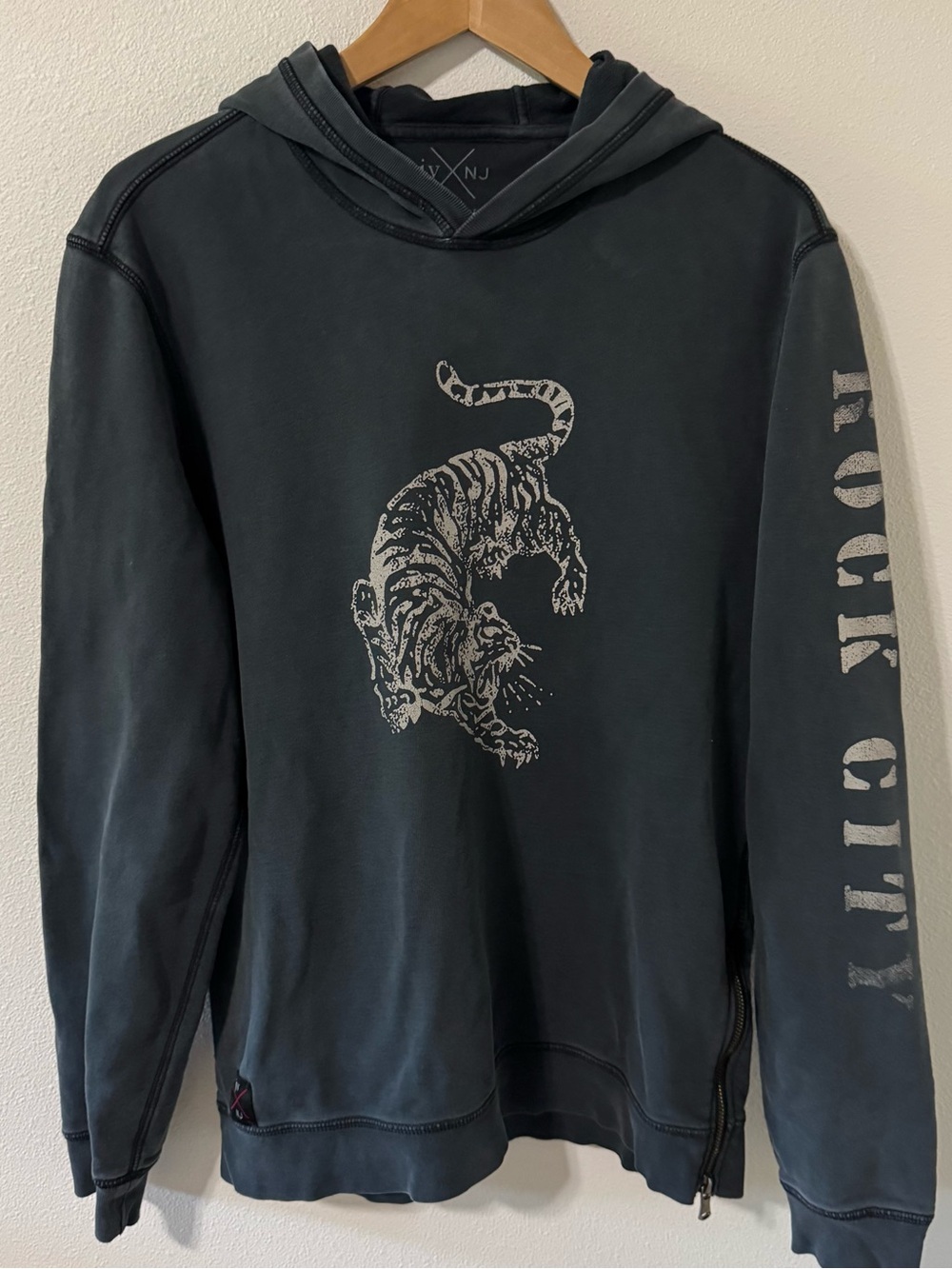 John Varvatos x Nick Jonas The Rock City Hoodie Detroit Tiger Graphic Gray-M